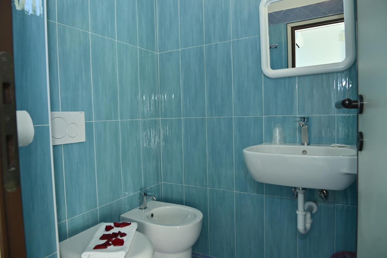 Hotel Italy Мизано-Адриатико Номер фото