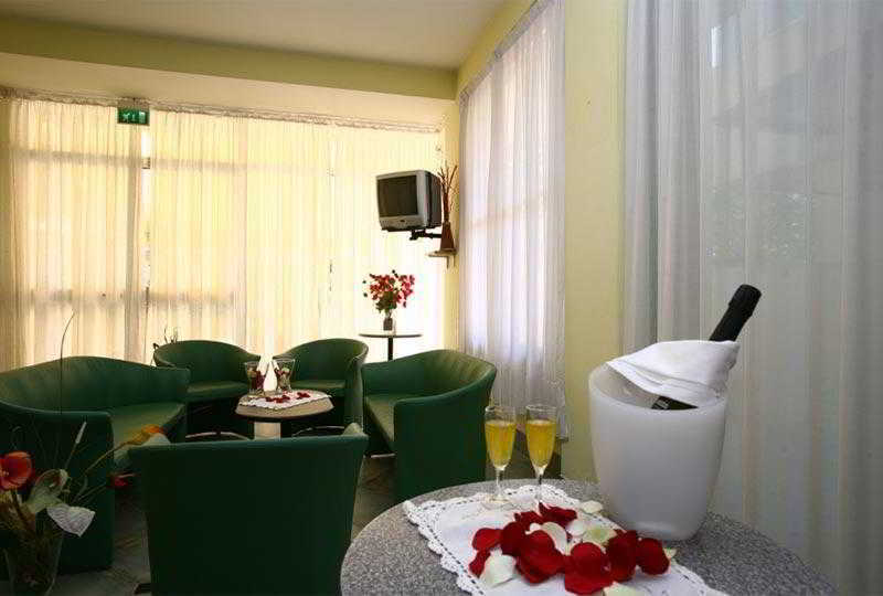 Hotel Italy Мизано-Адриатико Экстерьер фото